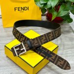 特 Fendl 芬迪 专柜同款 宽3.8Cm 原版定制布料 单环皮带钢扣 Ff图案布料材质 黑色皮革内衬 单钉镀钯金属配件 时尚潮流 经典系列