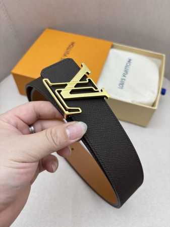 双面使用 Lv路易男士 宽度4.0 Cm 简单大方 精品五金 双面进口皮 佩戴效果非常不错 送礼自用最佳推荐 - 点击图像关闭