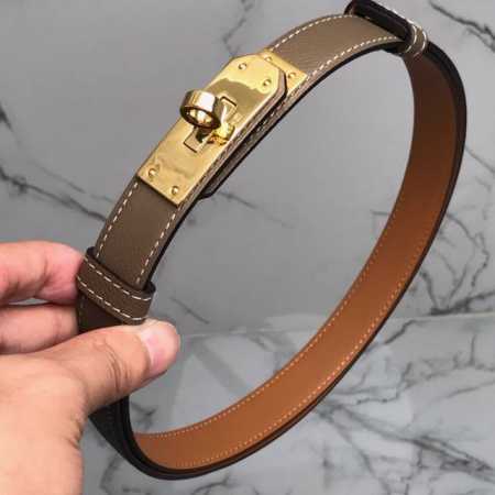 爱马仕 HermèS 女士腰带 小牛皮 镀钯搭扣 1.8Cm宽 H069853Ckr2 H锁扣牛皮女式细款皮带 腰带 裙带 外套 多色搭配 - 点击图像关闭