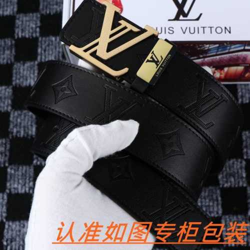 男士腰带：Lv 路易斯登 原单 男士皮带：百分百头层牛皮，保证真皮。24K纯钢扣双面可用专柜同等质量， 送人自用首选 包装： 请认准如图专柜包装，赠送打孔器，银