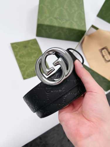 古奇 Gucci 商务休闲款精品腰带 ，百搭爆款配饰 ，男士必备单品，此款带身采用原单面料，有质感，显档次，搭配精品五金扣饰，真空电镀，耐用不掉色， ，配送全套