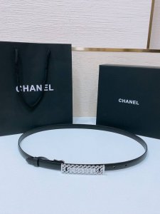 特 Chanel 24C 黄铜金属 进口胎牛皮 1.5Cm 手感柔软 精致腰带 经典链条打扣 超有质感 码数75-100欧