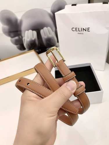 Celine瑟琳女士新款，光滑小牛皮腰带，金色可调节皮带扣，宽度1.8Cm。