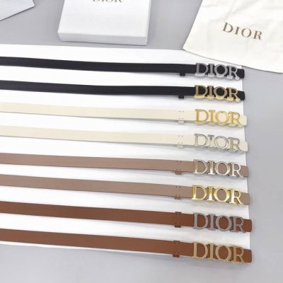 2.0Cm迪奥 双面头层小牛皮 原厂皮料订制 质感柔软 做工精细 搭配铜扣 时尚百搭.码数：75.80.85.90.95.100欧 。