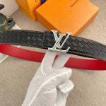 Lv 特种皮腰带系列 ，原厂五金精品不锈钢扣，手感柔软舒适 宽3.8Cm。