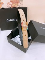 香家新款女士腰带 经典羊皮皮革双C扣，金色的双C扣是香家的标志性设计，黑色皮带简约大方，无论是日常穿搭还是正式场合，都能轻松驾驭. 宽度3.0Cm