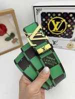 品名：Lv..路易..威登原单 材质：原单牛皮腰带 百分百头层牛皮腰带保证真皮，24K纯钢扣，专柜原单品质、做工精细，时尚大牌，送人自用首选 包装： 请认准如图
