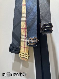 特 巴宝莉 Tb系列意大利原厂皮料 双面两用尺寸4.0Cm 五金进口炉内五金，并非市场It水调五金所见所得 支持正品Nfc芯片感应验证
