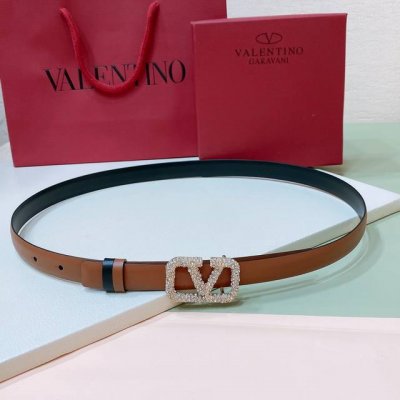 Valentino Garavani Vlogo Signature 可双面佩戴水钻 亮面小牛皮腰带 -Vlogo Signature搭扣，饰以水钻 -亮面小牛