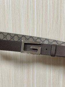 3.5宽杏仿.猪皮纹，双面进口皮，搭配精品旋转夹扣，