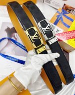 皮带：Lv..路易..威登自动扣- 腰带：顶级原单复刻版.自动带系列百分百进口原厂头层牛皮，保证真皮。雕花镂空工艺.真空电镀.永不掉色.24K纯钢扣头层小牛皮格