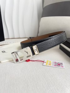 品名：万宝龙.Montblanc原单 腰带 自动皮带 DDD 型号：自动带，原版新款纯钢材质自动扣，双面头层牛皮实物拍摄， DDD 材料：百分百头层牛皮，保证真