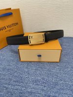 品牌： 驴牌 Lv新款进口小牛皮，手感细腻柔软。搭配纯钢自动精品钢扣，男士必备！宽度：3.5Cm