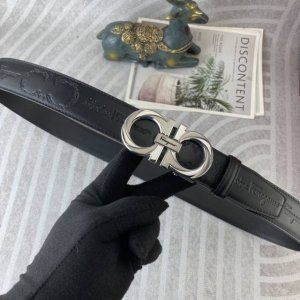 菲拉格慕 特种皮腰带自动带系列 ，原厂五金精品不锈钢扣，手感柔软舒适 宽3.5Cm。