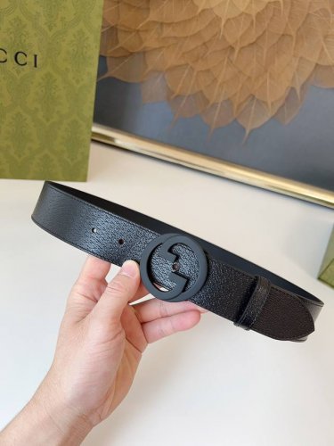 特 。G U C C I 新品圆形互扣式双g搭扣 宽度4.0Cm 经典猪皮纹男士腰带
