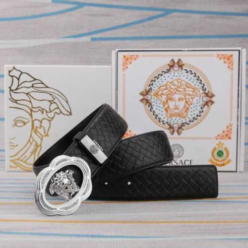 品名：Versace.范思哲 材质：原单牛皮腰带 百分百头层牛皮腰带保证真皮，24K纯钢扣，专柜原单品质、做工精细，时尚大牌，送人自用首选 包装