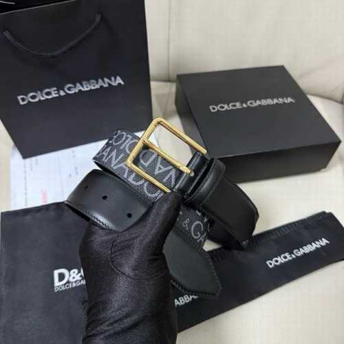 Dg，宽4.0Cm Dolce&Gabbana 全新小牛皮腰带，满载干练态度。滚轴针扣搭扣尽显巧思