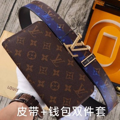 品牌：Lv.易路威登双件套 型号：木盒装，皮带+钱包，两件套 等级：意大利进口百分百头层牛皮，Lv.易路威登，世界著名奢侈品品牌，经典格子系列，黑格咖啡格老花，