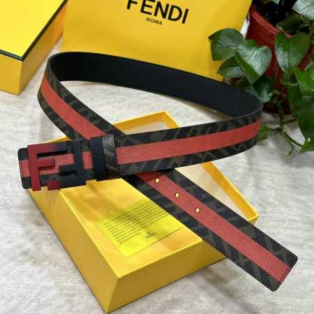 特 片装1 Fendi 芬迪 专柜同款 宽4.0Cm 双环正反用腰带 Ff按钉搭扣 黑色cuoio Romano皮革材质 反面面料带有烟草黄和黑色ff图案 四方 - 点击图像关闭