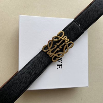 罗意威 尺寸:带宽40Mm 正品尺寸 五金材质:专柜精品扣，真空电镀，工艺精细 带身材质:天然头层牛皮，质感十足，手感柔软。时尚个性，经典百搭！可自行选择搭配！