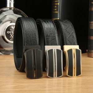 特 休闲自动 秘原单品质专柜官网同步宽度3.5Cm自动精美扣头意大利双面进口头层花纹手感极佳 上身郊果棒男士最爱商务休闲长度100一125下单请留言长度