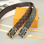 特 Lv 代工厂货品 4.0宽度 可验货，正品一体铸造五金，原厂皮料