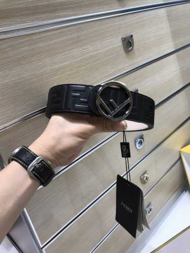 配送专柜包装 特批新款 Fd 宽40Mm 标志造型宽皮带。钉扣式带扣。进口小牛磨砂制成，原版浮雕纯手工绘黑色咖啡色Ff 图案，非市场电脑喷印平平没凹凸质感，支持