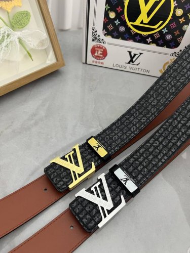 品名：Lv..路易..威登原单 材质：原单牛皮腰带 百分百头层牛皮腰带保证真皮，24K纯钢扣，专柜原单品质、做工精细，时尚大牌，送人自用首选 包装： 请认准如图