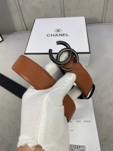 宽度3.0Cm Chanel 香奈儿 细纹牛皮 金 银 枪 色金属钢扣。