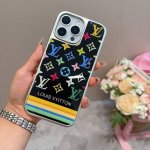 Lv新品手机壳 新工艺鎏金工艺玻璃壳 电镀玻璃磁吸手机壳 型号 为了不出现报错型号 请打开本机查看手机设置显示的型号 iphone16pro Max 6.9 i