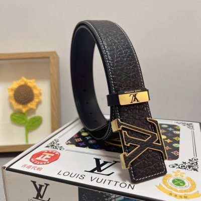 品名：Lv..路易..威登 材质：原单牛皮腰带 百分百头层牛皮腰带保证真皮，24K纯钢扣，专柜原单品质、做工精细，时尚大牌，送人自用首选 包装： 请认准如图专柜