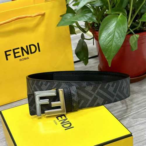 FENDI 芬迪 专柜同款 宽4.0CM 双环正反用腰带 FF按钉搭扣 黑色Cuoio Romano皮革材质 反面面料带有烟草黄和黑色FF图案 四方金属饰面 时