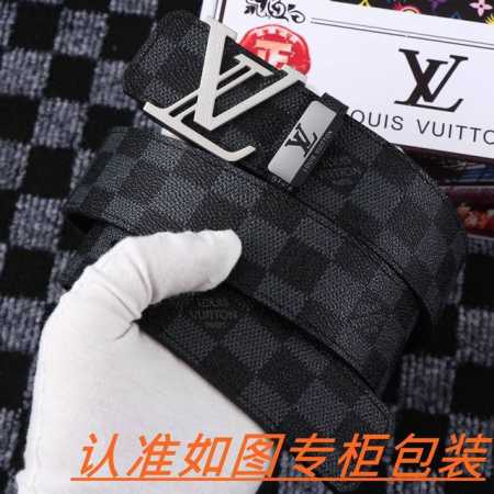 品名：Lv..路易..威登原单 材料：百分百头层牛皮，保证真皮。24K纯钢扣双面可用专柜同等质量， 送人自用首选 包装： 请认准如图专柜包装，赠送打孔器，银联发 - 点击图像关闭