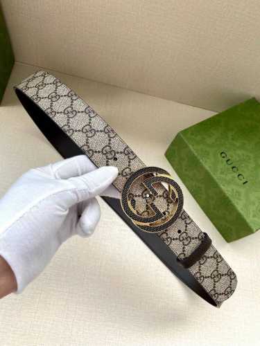 宽度4.0Cm Gucci Marmont系列每一季都会推陈出新，为灵感源于70年代的标志性Gg配件注入现代精髓。Supreme帆布印花 腰带反面采用咖啡色原版