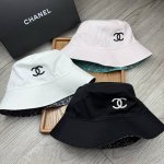 特价 C家 双面渔夫帽 真的是经典中的No.1 绝美的颜色非常好搭配 不管是酷飒的风格还是温婉的长裙都非常合适 今年帽子第一流行趋势绝对是渔夫帽 今年的渔夫帽满