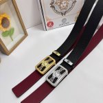 品名：Versace.范思哲 材质：原单牛皮腰带 百分百头层牛皮腰带保证真皮，24K纯钢扣，专柜原单品质、做工精细，时尚大牌，送人自用首选 包装