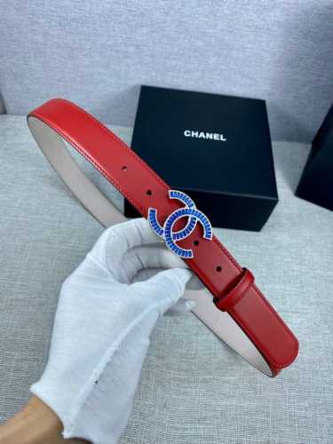 宽度3.0Cm Chanel 香奈儿女士腰带皮带新款柔软的内衬进口小牛皮搭配精品镶钻钢扣金 银色扣。
