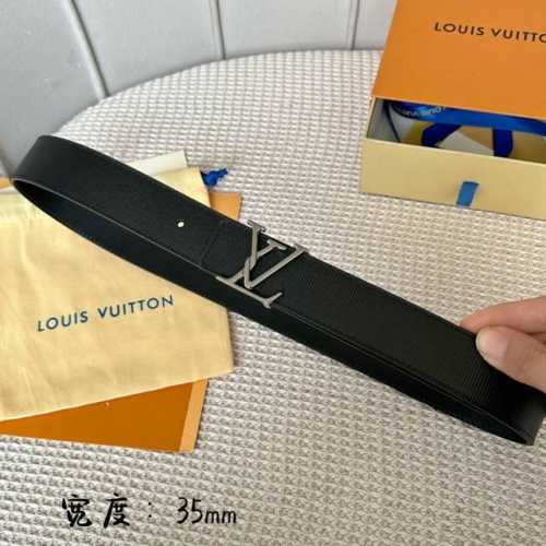 Lv S-Lock系列 宽度3.5Cm 精致的字母搭扣 搭配品牌專用小牛皮压横纹标识 双面用