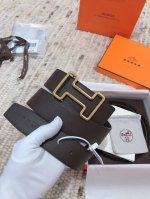 特 Hermes [正]3.8Cm男士双面用腰带 定制精钢五金 电镀，双色双面牛皮 皮纹清晰可见 手感极佳