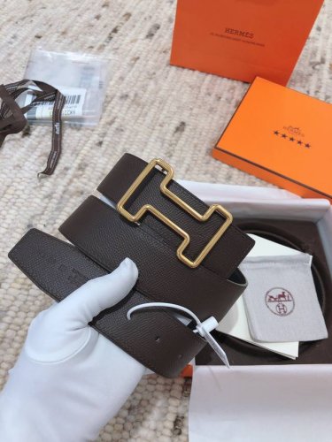 特 Hermes [正]3.8Cm男士双面用腰带 定制精钢五金 电镀，双色双面牛皮 皮纹清晰可见 手感极佳