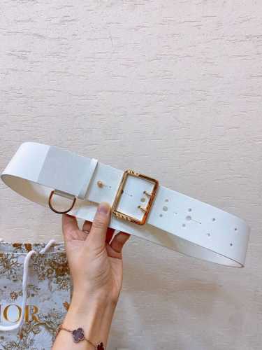 Dior 黄铜金属双针搭扣 、Cd扭钉，采用双面进口小牛皮精心打造 呈现绗缝效果 5.0Cm 码数75-100欧