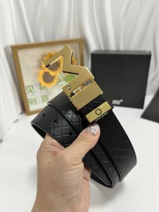 品名：万宝龙 Montblanc 材质：原单牛皮腰带 百分百头层牛皮腰带保证真皮，24K纯钢扣，专柜原单品质、做工精细，时尚大牌，送人自用首选 包装： 请认准如