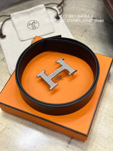 特 H 5382 BELT BUCKLE & REVERSIBLE LEATHER STRAP 38MM