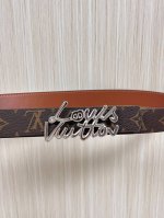 3.0进口帆布印老花，小牛皮底，搭配新款铁丝扣。女款