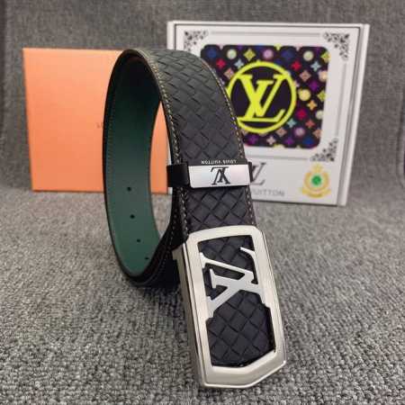 品名：Lv..路易..威登原单 材质：原单牛皮腰带 百分百头层牛皮腰带保证真皮，24K纯钢扣，专柜原单品质、做工精细，时尚大牌，送人自用首选 包装： 请认准如图 - 点击图像关闭
