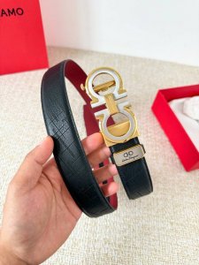 品名：Ferrgamo..菲拉格慕 腰带自动带 皮带 DDD 型号：自动扣，纯钢材质自动扣，头层牛皮，自动带身 DDD 材料：百分百头层牛皮，保证真皮。24K纯