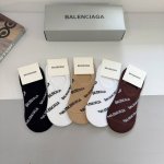 配包装 一盒5双 Balenciaga 巴黎世家 新款短筒船袜潮人必不可少的时尚专柜代购袜子 ，超级时尚潮流百搭款！