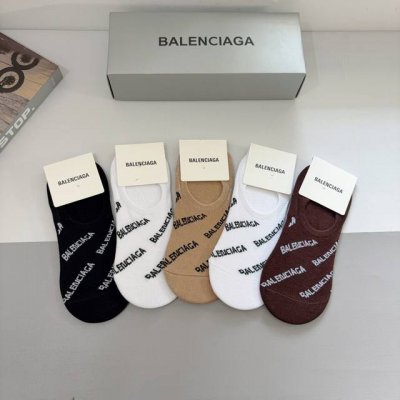 配包装 一盒5双 Balenciaga 巴黎世家 新款短筒船袜潮人必不可少的时尚专柜代购袜子 ，超级时尚潮流百搭款！