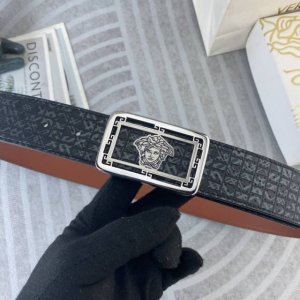 范思哲 特种皮腰带系列 ，原厂五金精品不锈钢扣，手感柔软舒适 宽3.8Cm。