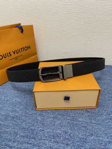 特 Louis Vuitton驴牌 ：经典原单品质，新款荔枝纹原版平纹底，搭配原单精品针扣，精工制作，细节看图，实物拍摄，高端奢华，宽度3.5Cm